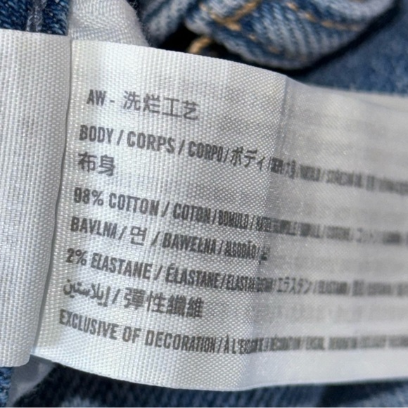 Hollister Ultra High Rise Mom Jean 90s 28 7 Ankle Straight Distressed Raw hem - Picture 6 of 10